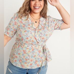 Old Navy Floral Wrap Top - Multicolor